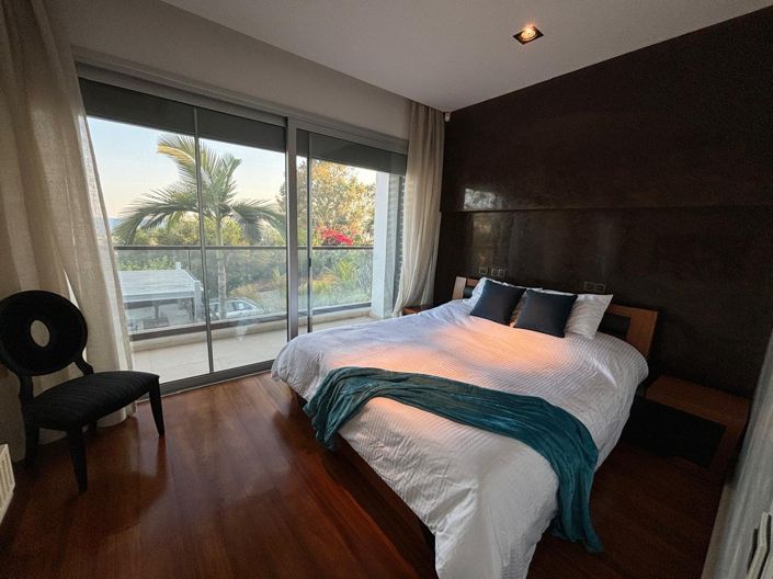 Image No.12-3 Bed House for sale