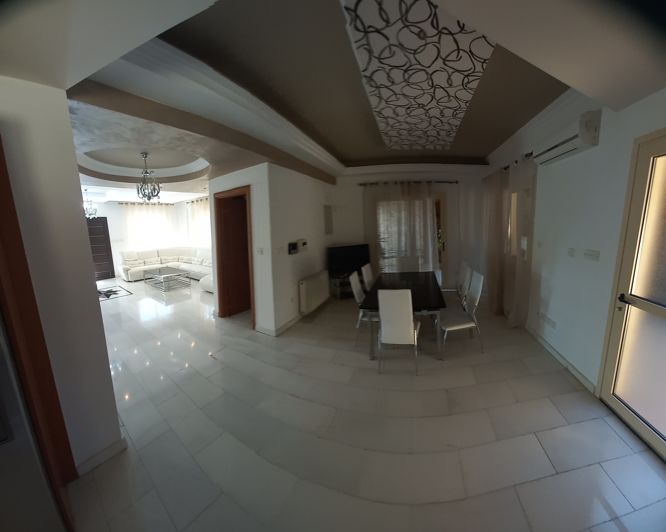 Image No.6-6 Bed House for sale