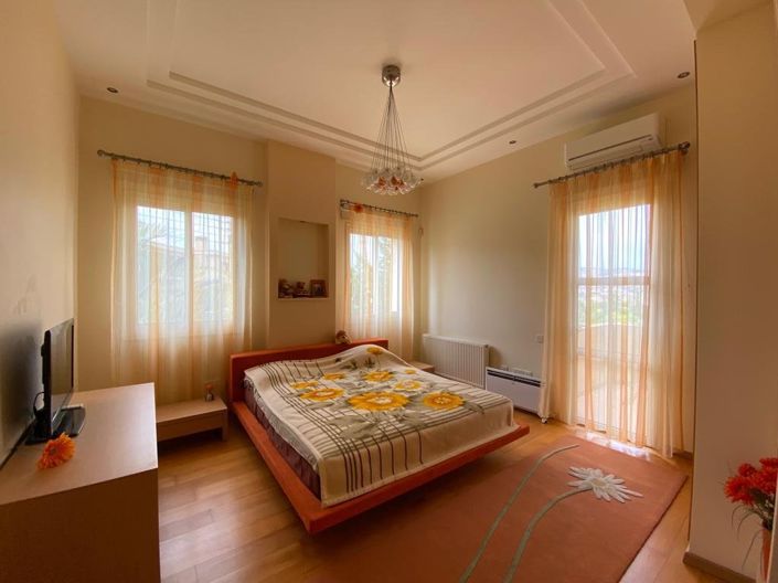 Image No.14-5 Bed House for sale