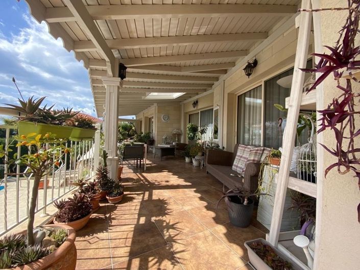 Image No.2-5 Bed House for sale