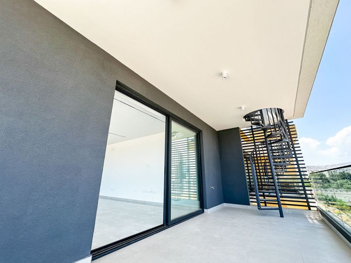 Image No.10-3 Bed Penthouse for sale