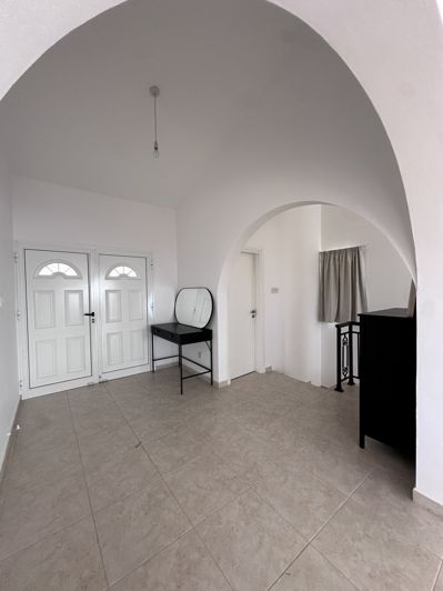 Image No.20-5 Bed House for sale