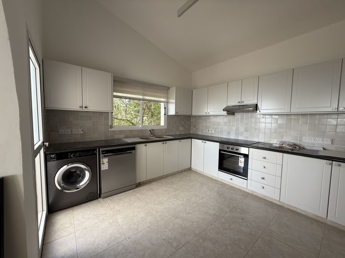 Image No.3-5 Bed House for sale