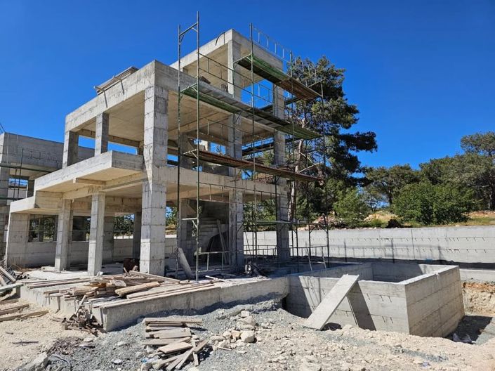 Image No.17-3 Bed House for sale