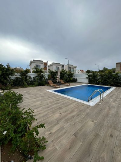 Image No.12-4 Bed House for sale