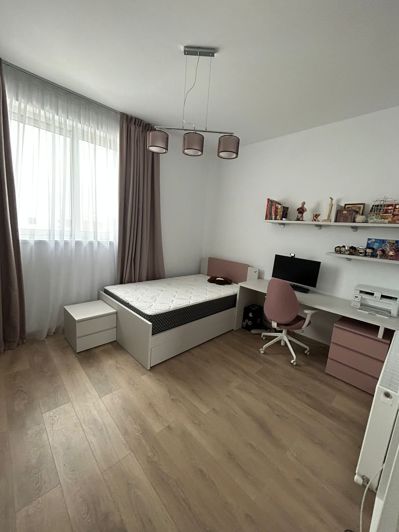 Image No.17-4 Bed House for sale