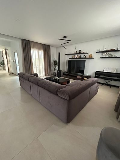 Image No.19-4 Bed House for sale