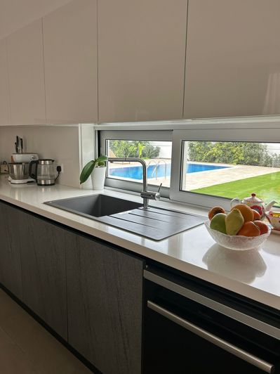 Image No.25-4 Bed House for sale