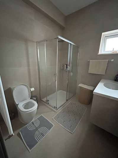 Image No.26-4 Bed House for sale