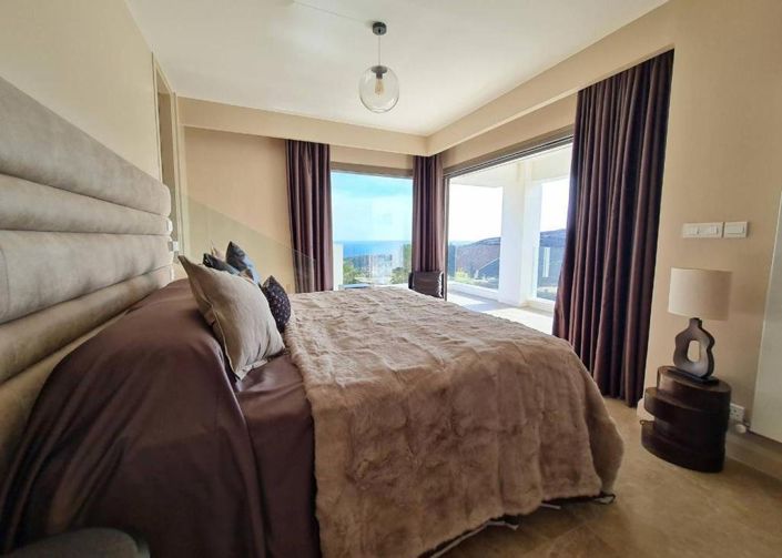 Image No.6-5 Bed House for sale