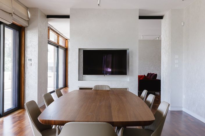 Image No.20-8 Bed House for sale