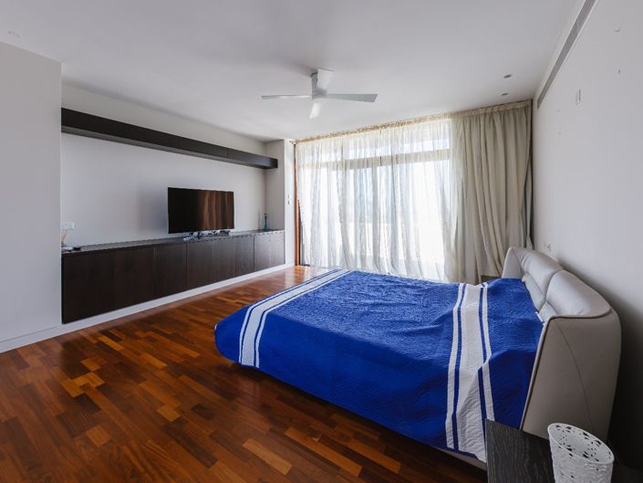 Image No.25-8 Bed House for sale