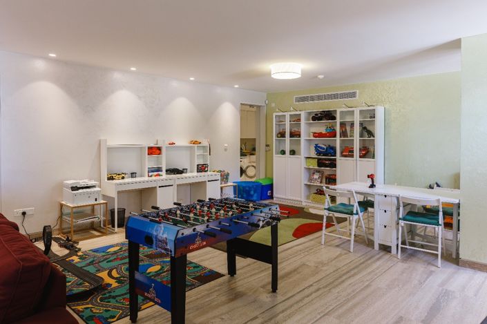 Image No.27-8 Bed House for sale