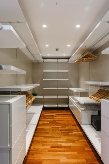 Image No.28-8 Bed House for sale