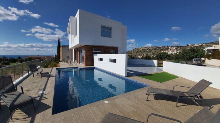 Image No.1-3 Bed House for sale