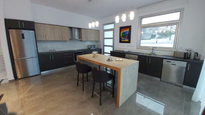 Image No.4-3 Bed House for sale