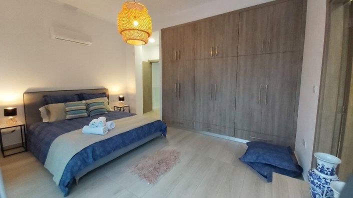 Image No.7-3 Bed House for sale