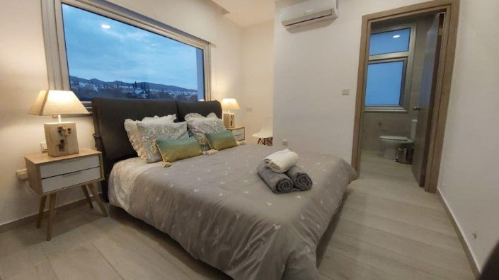 Image No.8-3 Bed House for sale