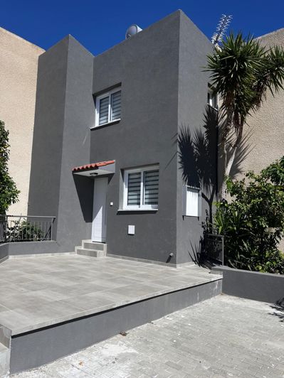 Image No.5-Maison de 4 chambres à vendre à Parekklisia