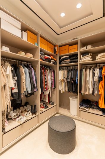 Image No.17-6 Bed House for sale