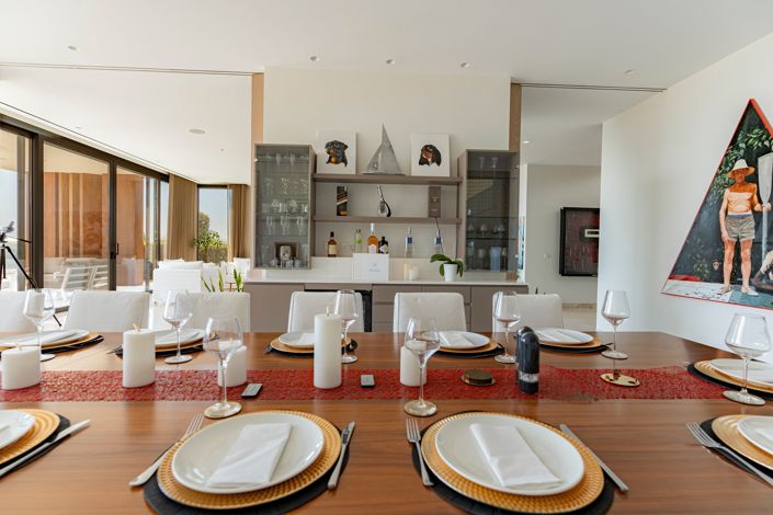 Image No.2-6 Bed House for sale