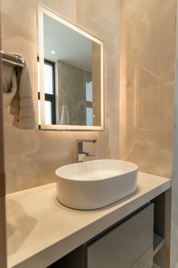 Image No.26-6 Bed House for sale