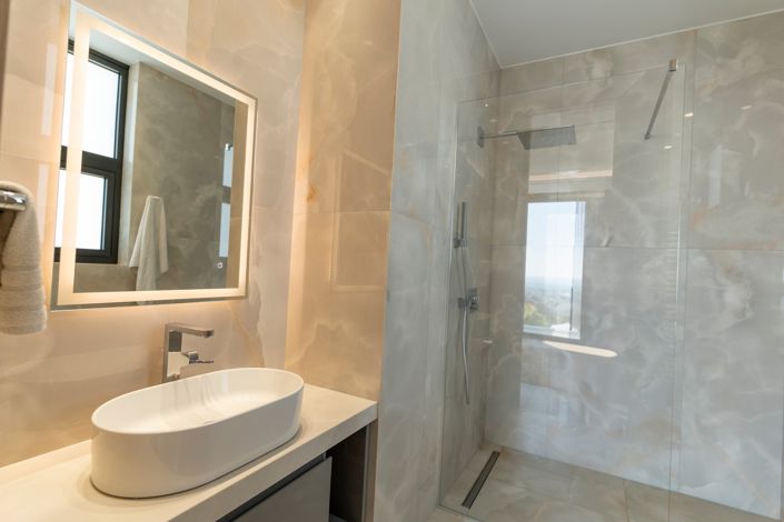 Image No.27-6 Bed House for sale