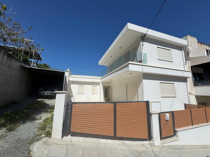 Image No.1-3 Bed House for sale