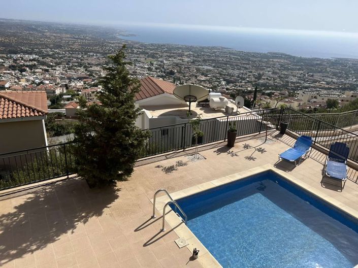 Image No.1-6 Bed House for sale
