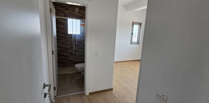 Image No.5-4 Bed Penthouse for sale