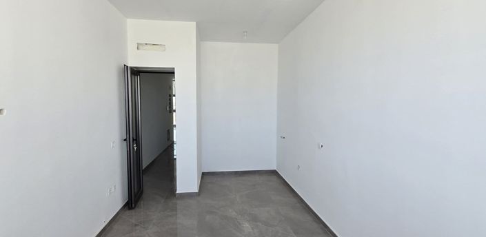 Image No.8-4 Bed Penthouse for sale