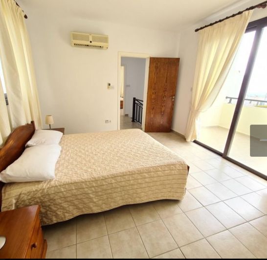 Image No.10-3 Bed Villa for sale