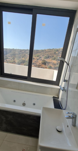 Image No.2-7 Bed House for sale