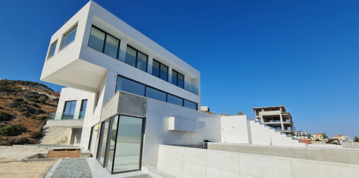 Image No.7-7 Bed House for sale