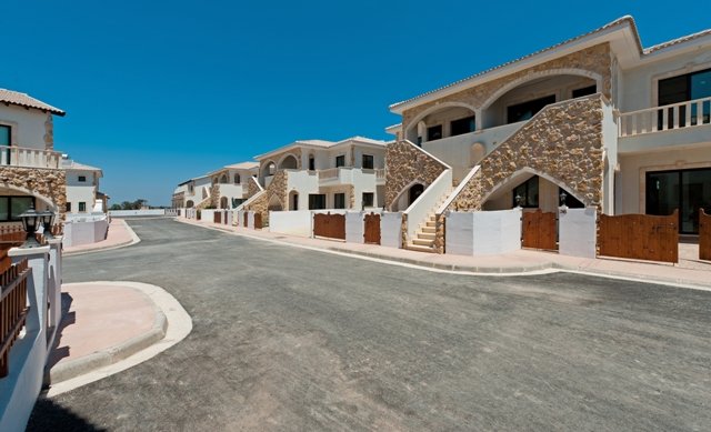 Image No.18-3 Bed House for sale