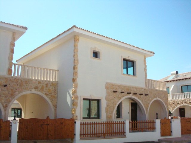 Image No.20-3 Bed House for sale