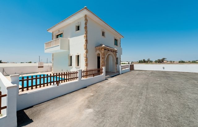 Image No.9-3 Bed House for sale