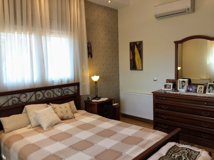 Image No.26-4 Bed House for sale