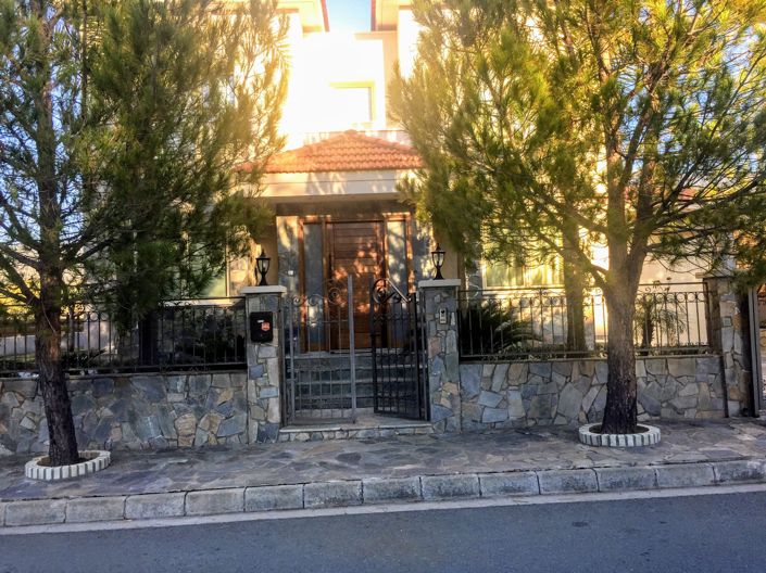 Image No.3-4 Bed House for sale