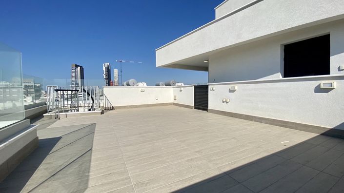 Image No.8-3 Bed Penthouse for sale
