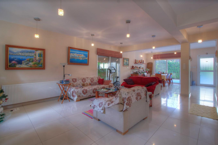 Image No.10-4 Bed Villa for sale