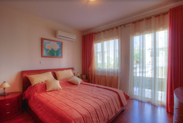 Image No.4-Villa de 4 chambres à vendre à Germasogeia