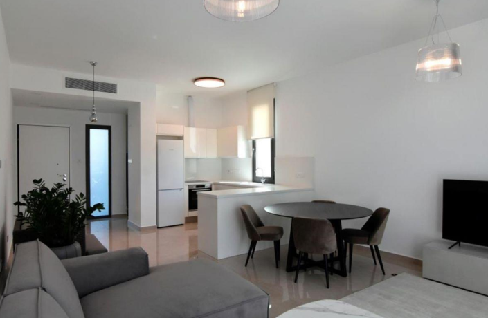 Image No.1-3 Bed House for sale
