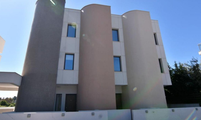 Image No.3-3 Bed House for sale