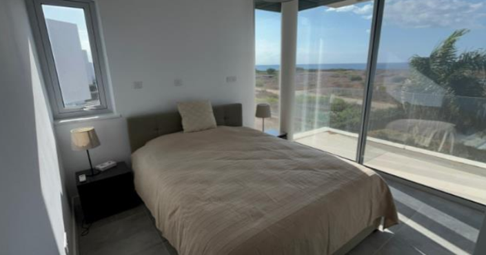 Image No.10-3 Bed House for sale