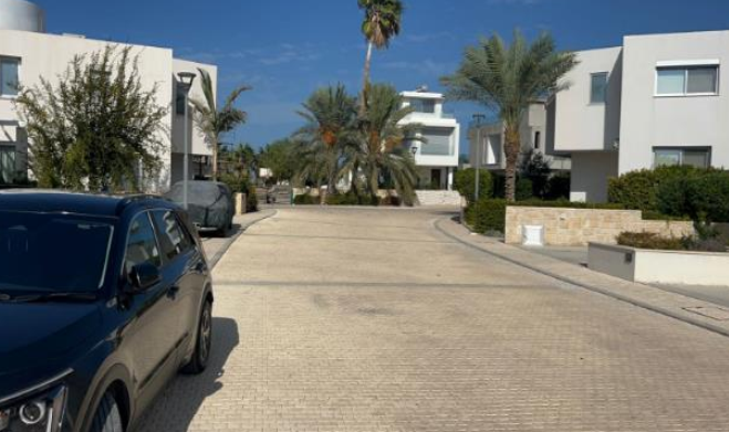 Image No.3-3 Bed House for sale