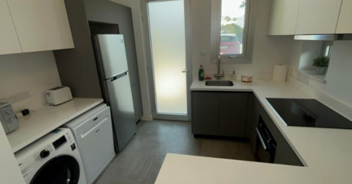 Image No.7-3 Bed House for sale