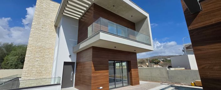 Image No.1-5 Bed House for sale