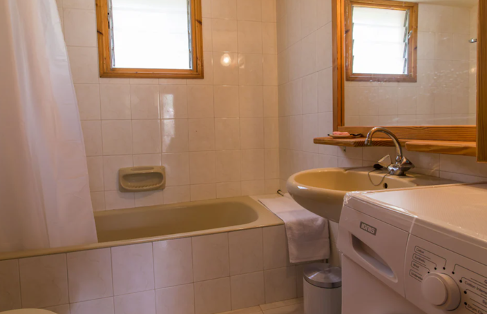 Image No.5-3 Bed House for sale