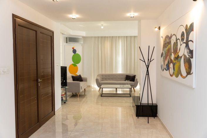 Image No.18-4 Bed House for sale